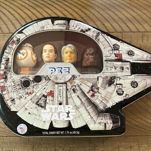 Disney’s Star ⭐️ Wars 🚀 Pez collectible tin. 2017 Chewy Solo Rey and BB-8